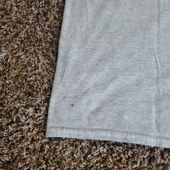 π Large Heather Gray World Lemur Day Crewneck Tee π - Picture 8 of 16